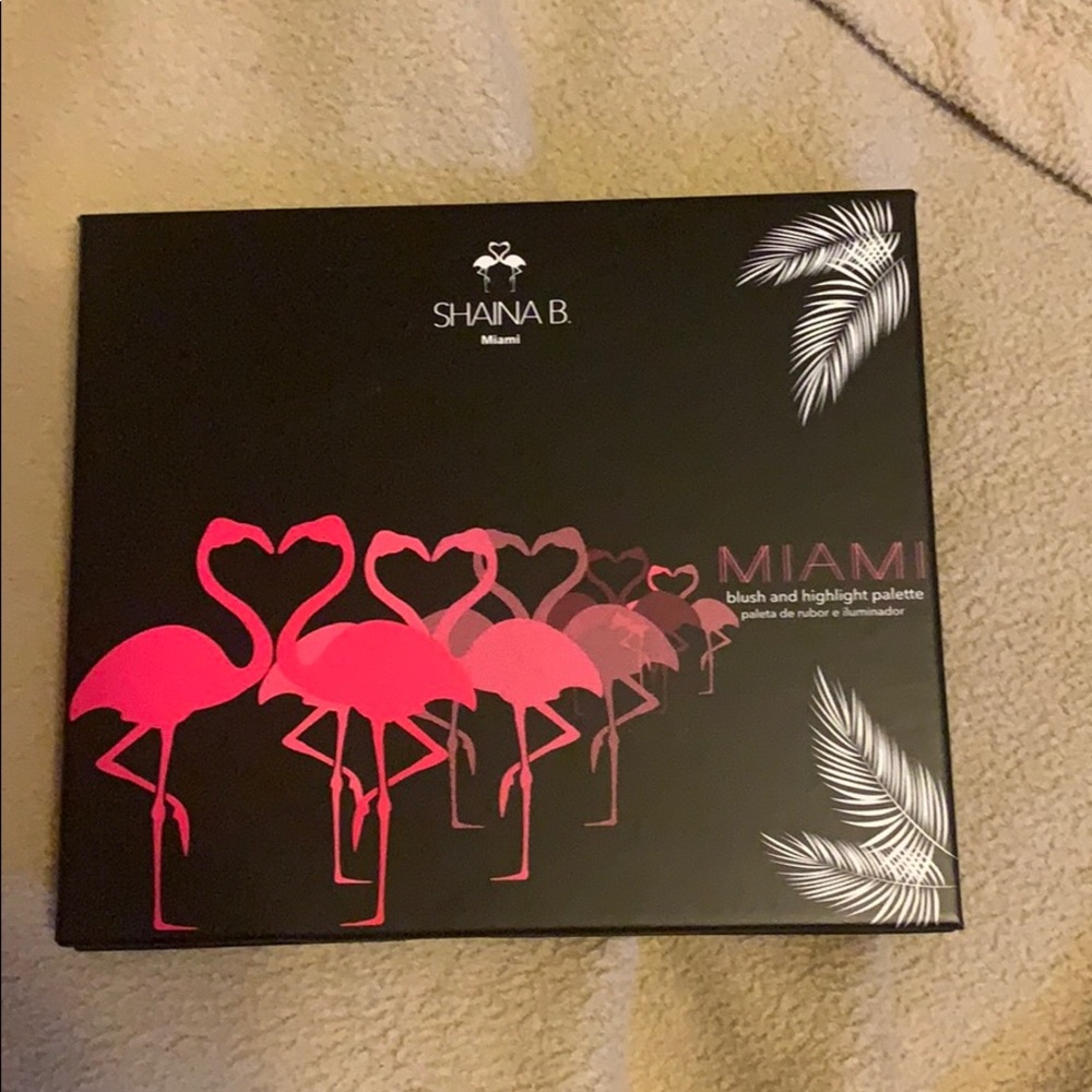 Shaina B. Miami blush and highlight palette